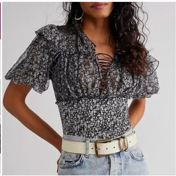 Free People Beatrice Smocked Floral Print Top Size Small Puff Sleeves - Picture 1 of 8